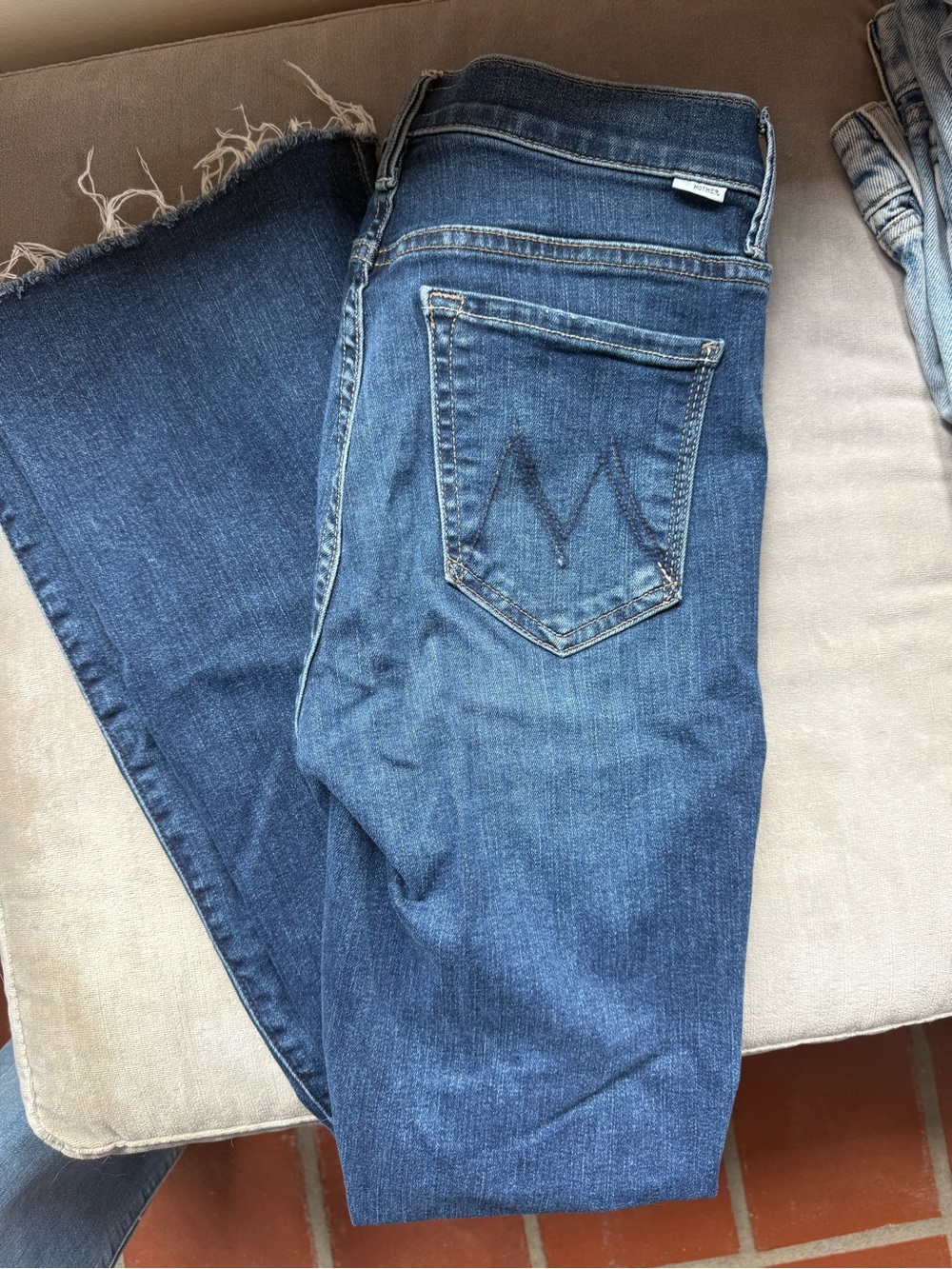 MOTHER Blue Wide-Leg Frayed Hem Jeans weekender fray 26 - Picture 2 of 5